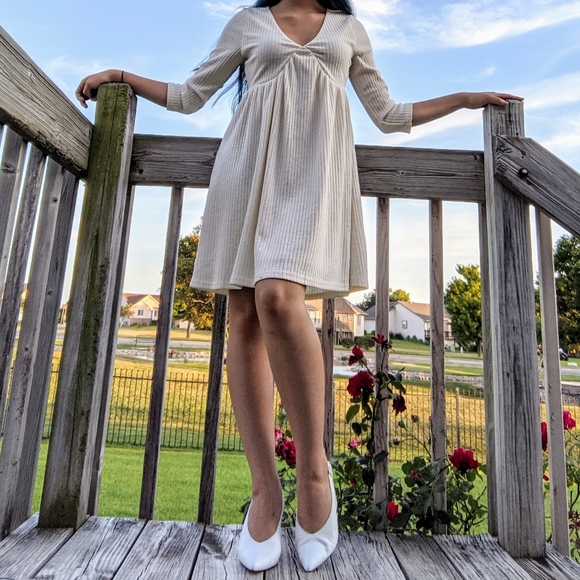 ♥️Adorable Cream Babydoll Dress♥️ - Picture 2 of 5